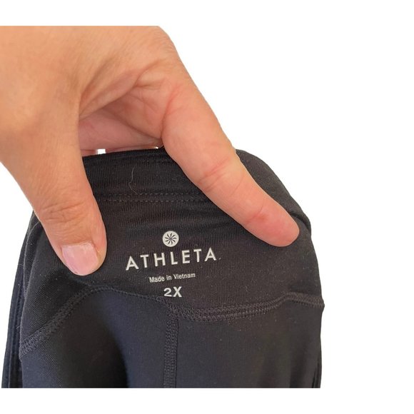 Athelta Be Free 2 in 1 Reflective Pocket Leggings - Picture 5 of 7